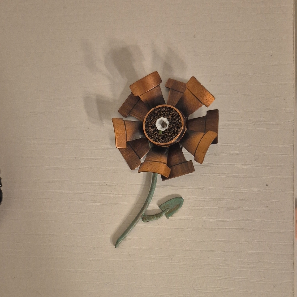 Rustic Metal Flower Wall Decor by Lisa & Scott Cylinder (Chicken Scratch Jewelry